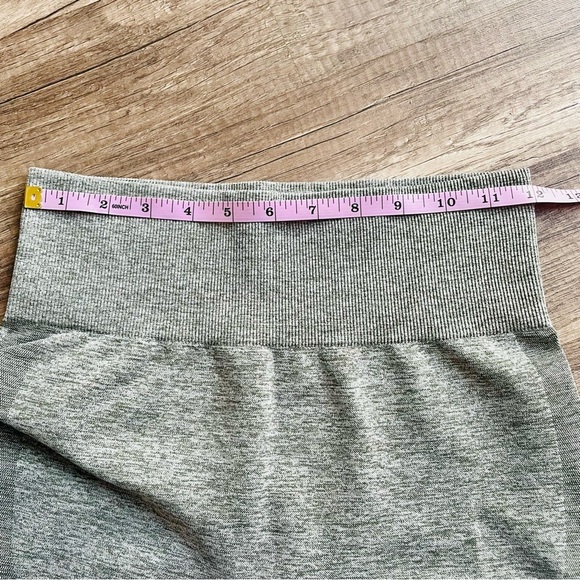 PINK Victoria’s Secret Seamless Green Heather Athletic Leggings Small - Picture 5 of 8